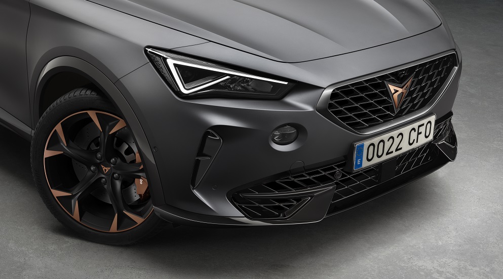 Covers-come-off-the-CUPRA-Formentor_10_HQ