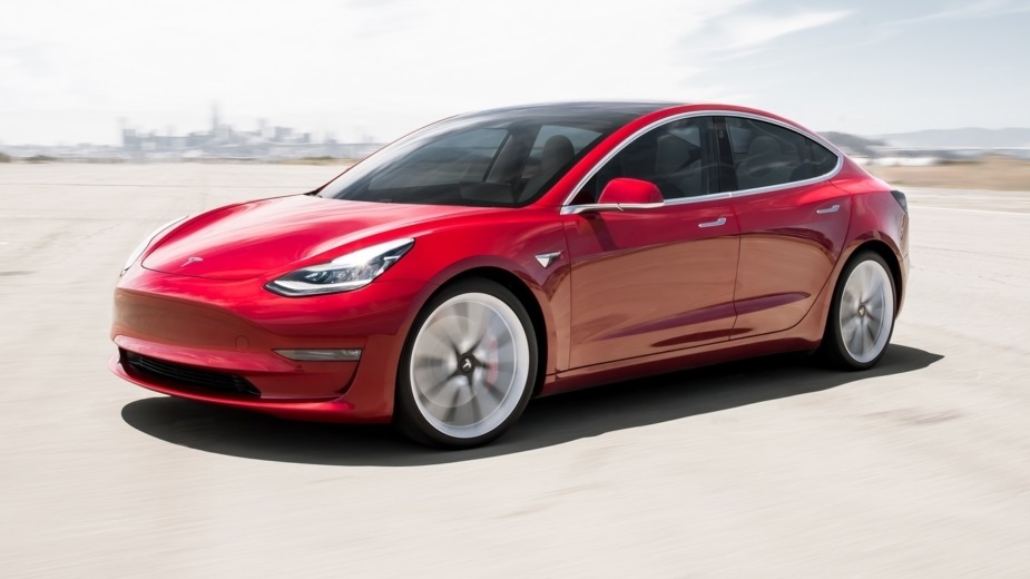 Tesla-model-3-performance_2_925x520_acf_cropped_925x520_acf_cropped